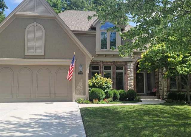 Property at 9006 W 139th Ter, Overland Park, KS 66221, 4 beds, 4.5 baths