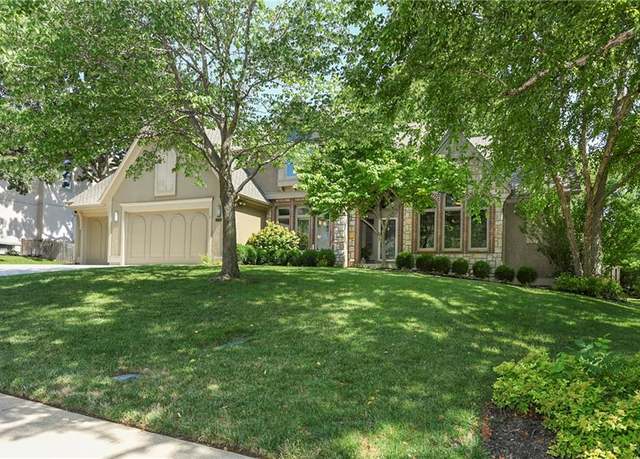 Property at 9006 W 139th Ter, Overland Park, KS 66221, 4 beds, 4.5 baths