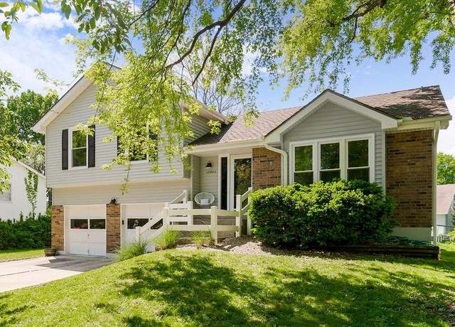 Property at 15905 W 152nd Ter, Olathe, KS 66062, 3 beds, 2 baths