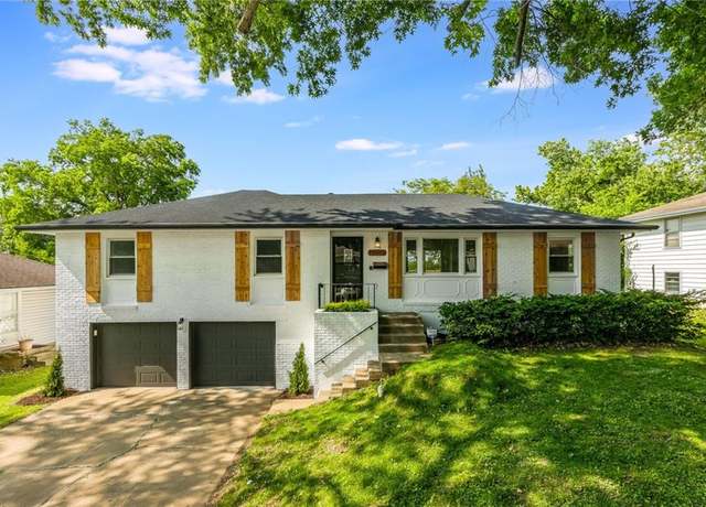 Property at 10300 E 30th St S, Independence, MO 64052, 3 beds, 3 baths