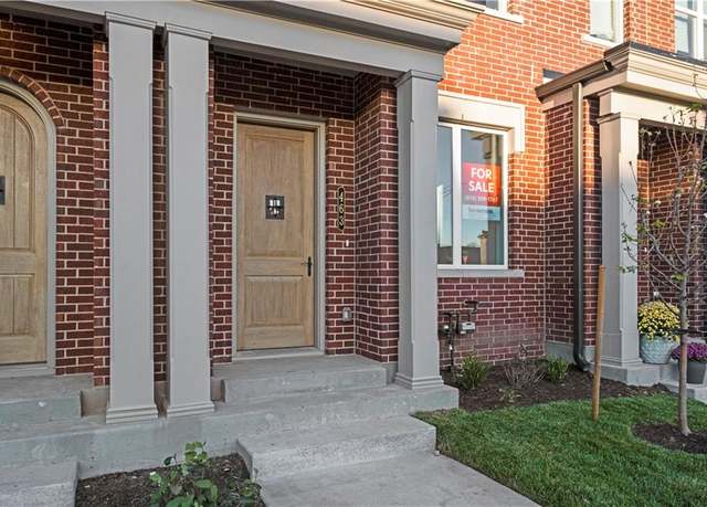 Property at 463 SW Longview Blvd, Lee's Summit, MO 64081, 2 beds, 2.5 baths