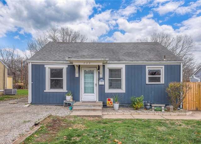 Property at 809 E Walnut St, Belton, MO 64012, 2 beds, 1 bath