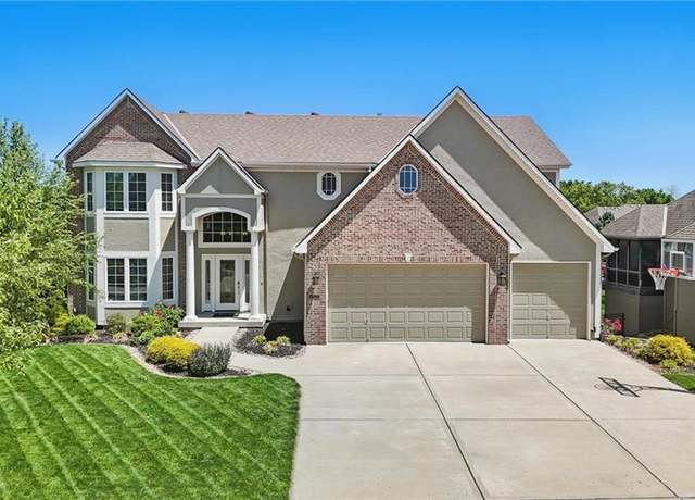 Property at 8935 N Lewis St, Kansas City, MO 64157, 4 beds, 3.5 baths