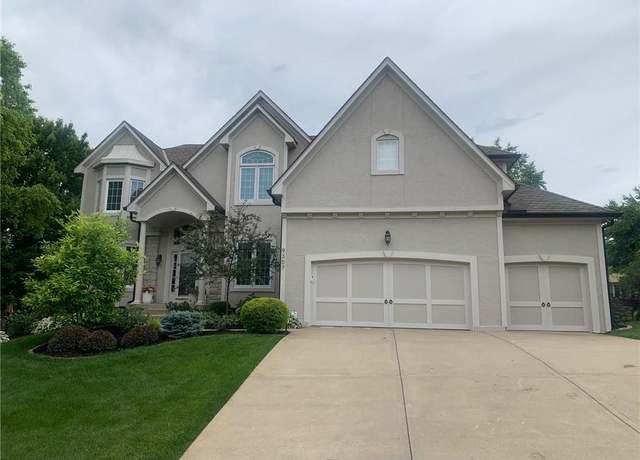 Property at 9307 W 146th St, Overland Park, KS 66221, 5 beds, 4.5 baths