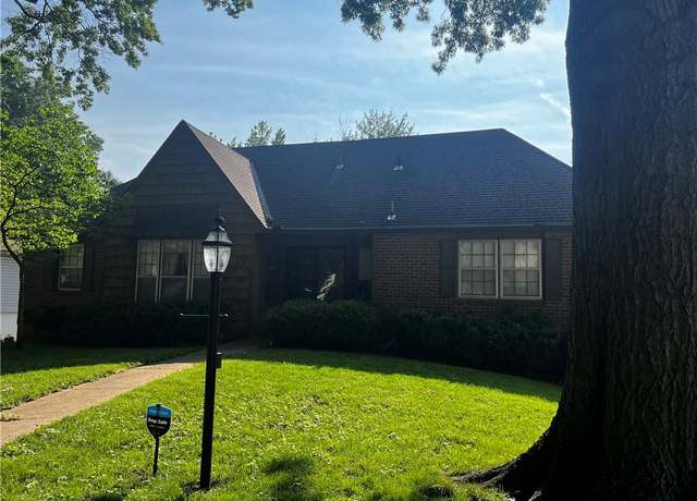Property at 6905 NW Birch Ln, Kansas City, MO 64151, 3 beds, 2 baths