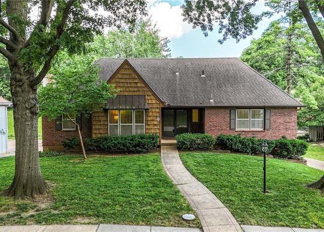 Property at 6905 NW Birch Ln, Kansas City, MO 64151, 3 beds, 2 baths