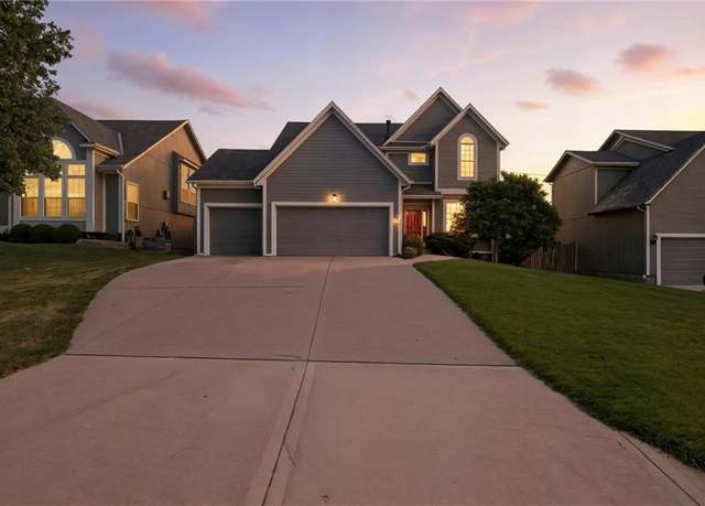 Property at 5825 Millbrook St, Shawnee, KS 66218, 4 beds, 3.5 baths