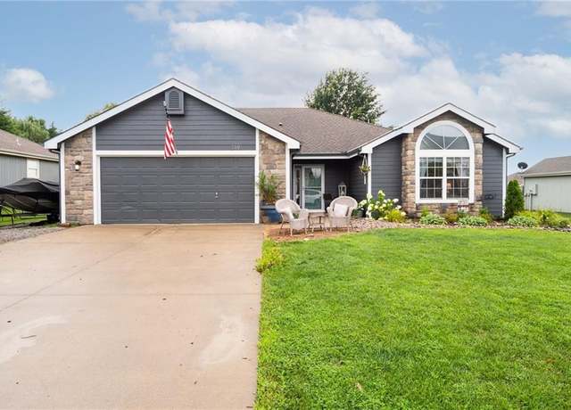Property at 319 W 26th St, Eudora, KS 66025, 4 beds, 2 baths
