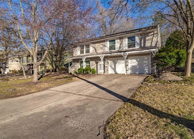 Property at 9935 Harrison St, Kansas City, MO 64131, 3 beds, 2 baths