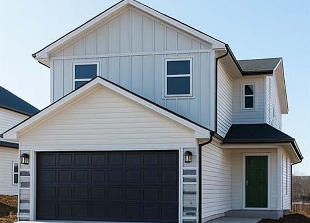 Property at 704 Mahogany Ct, Warrensburg, MO 64093, 3 beds, 2.5 baths