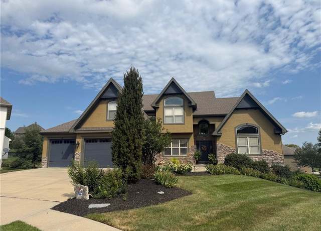 Property at 17575 N Alder Ct, County/other, MO 64079, 5 beds, 3.5 baths