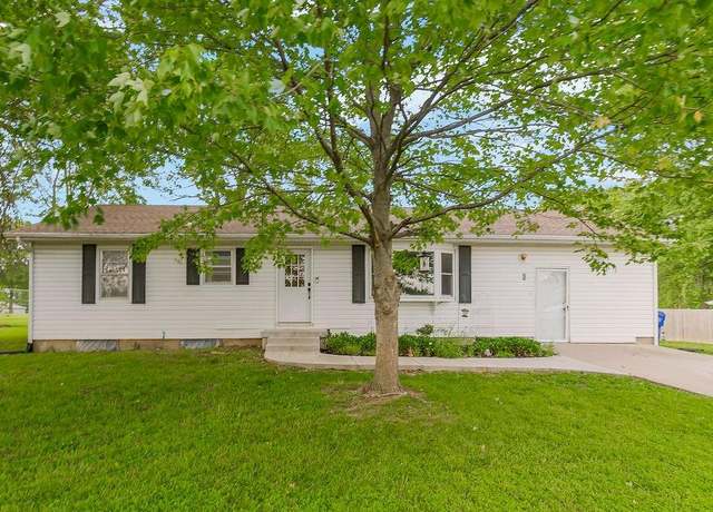 Property at 4 N 9th St, Louisburg, KS 66053, 3 beds, 1 bath