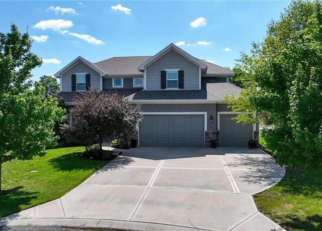 Property at 16406 S Loiret St, Olathe, KS 66062, 5 beds, 4 baths