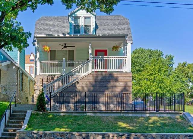 Property at 400 Montgall St, Kansas City, MO 64124, 4 beds, 3 baths