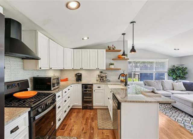 Property at 400 Montgall St, Kansas City, MO 64124, 4 beds, 3 baths