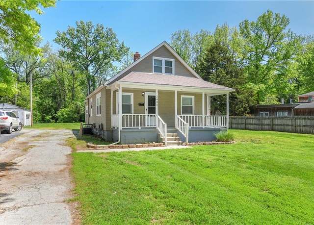 Property at 2431 Vermont Ave, Independence, MO 64052, 3 beds, 1 bath