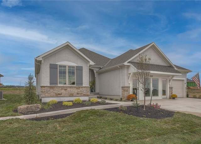 Property at 12505 W 138th Pl, Overland Park, KS 66221, 4 beds, 3 baths