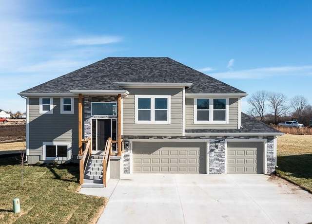 Property at 2538 N 111th Ct, Kansas City, KS 66109, 4 beds, 3 baths