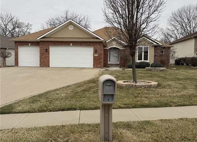 Property at 4101 Hidden Valley Dr, St Joseph, MO 64506, 3 beds, 3 baths