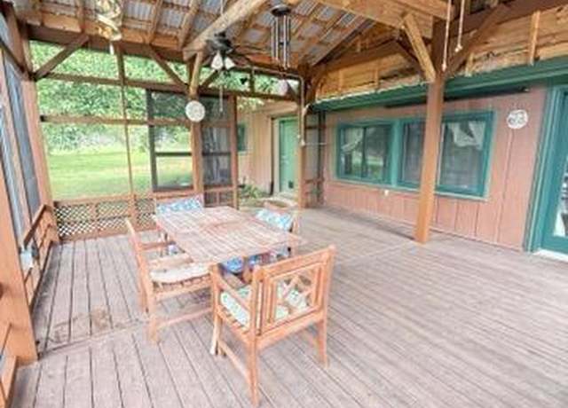 Property at 29860 Cedar Niles Rd, Paola, KS 66071, 4 beds, 2.5 baths