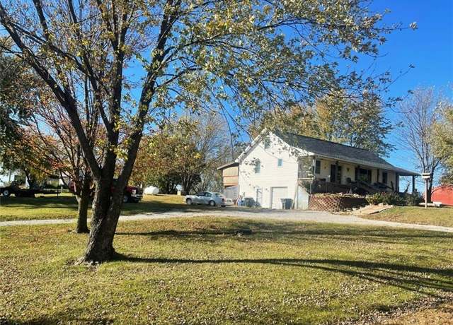 Property at 5054 SE Yuma Dr, Lathrop, MO 64465, 4 beds, 2.5 baths