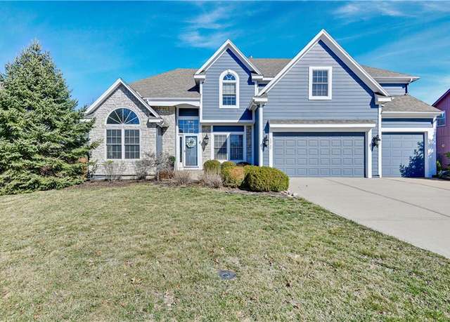 Property at 13730 W 156th St, Olathe, KS 66062, 4 beds, 3.5 baths