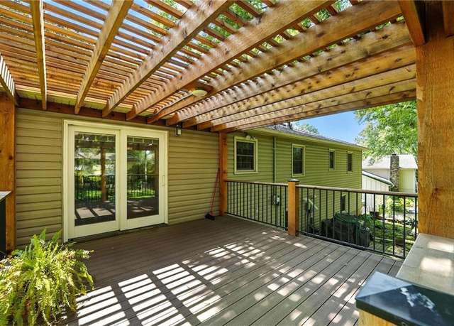 Property at 4914 Garnett St, Shawnee, KS 66203, 4 beds, 2.5 baths