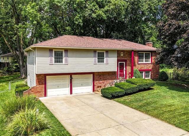 Property at 4914 Garnett St, Shawnee, KS 66203, 4 beds, 2.5 baths