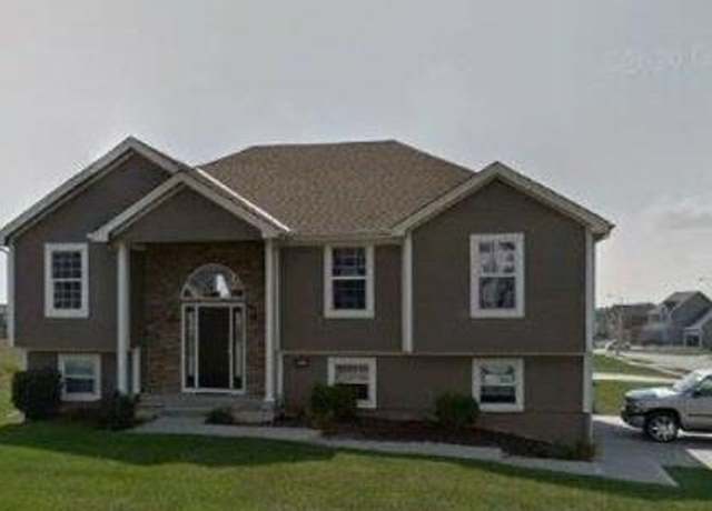 Property at 4707 NE 103rd Ter, Kansas City, MO 64156, 3 beds, 2 baths
