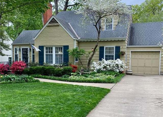 Property at 5500 Canterbury Rd, Fairway, KS 66205, 3 beds, 1.5 baths