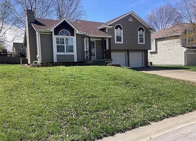 Property at 2137 SE 6th Ter, Lee's Summit, MO 64063, 3 beds, 2.5 baths