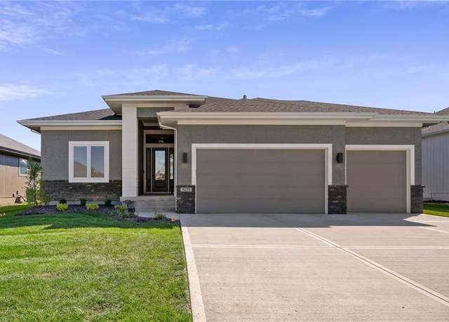 Property at 9259 Gander St, Lenexa, KS 66227, 4 beds, 3.5 baths