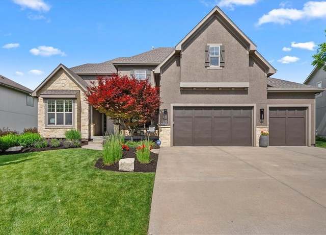 Property at 16128 Oakmont St, Overland Park, KS 66221, 5 beds, 5.5 baths