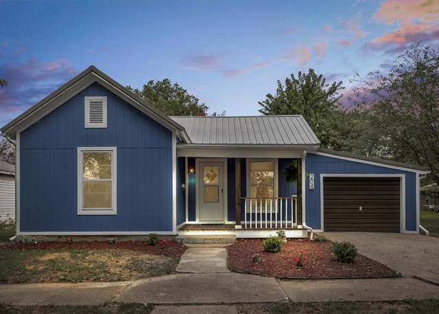Property at 204 W Broadway St, Higginsville, MO 64037, 2 beds, 1 bath