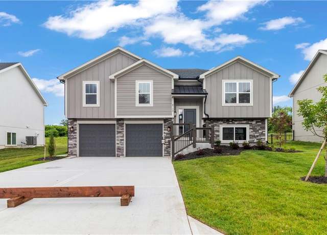 Property at 4109 SE Adams Dr, Blue Springs, MO 64014, 4 beds, 3 baths