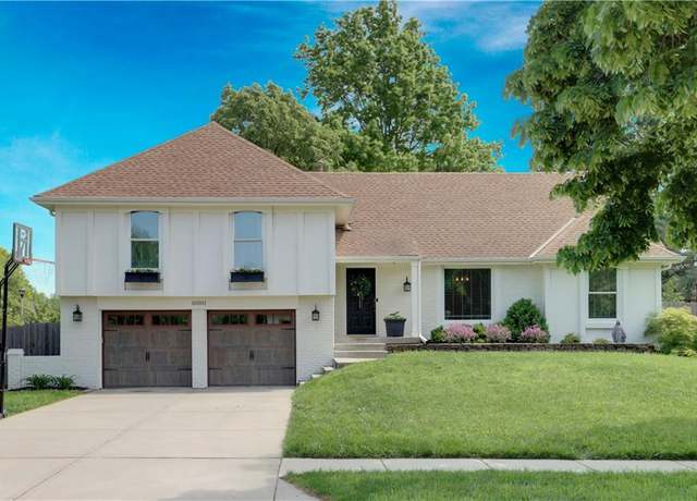 Property at 10501 Flint St, Overland Park, KS 66214, 4 beds, 3.5 baths