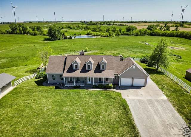 Property at 24752 200th St, Maryville, MO 64468, 5 beds, 3 baths