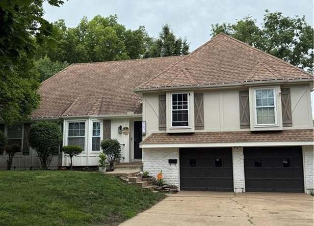 Property at 6101 E 107th St, Kansas City, MO 64134, 4 beds, 3 baths
