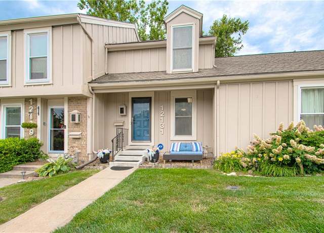 Property at 12131 W 82nd Ter, Lenexa, KS 66215, 2 beds, 1.5 baths