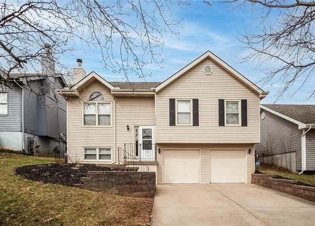 Property at 11310 N Donnelly Ave, Kansas City, MO 64157, 3 beds, 2.5 baths