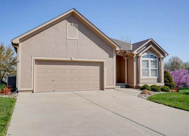 Property at 3905 NW Chapman Dr, Blue Springs, MO 64015, 3 beds, 3 baths