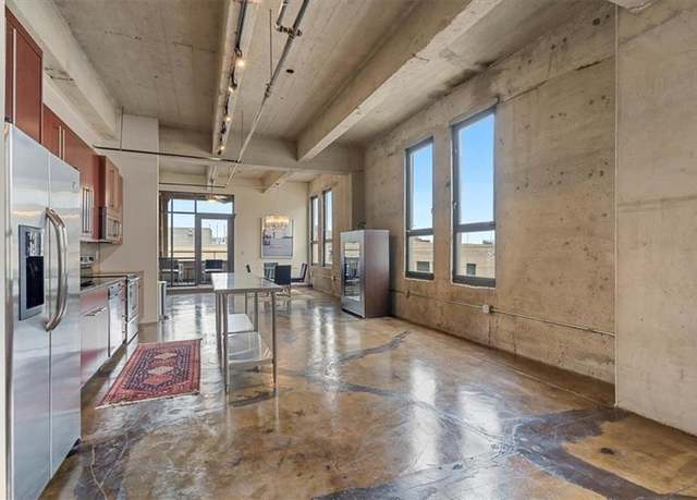 Property at 360 W Pershing Rd #210, Kansas City, MO 64108, 1 bed, 2 baths