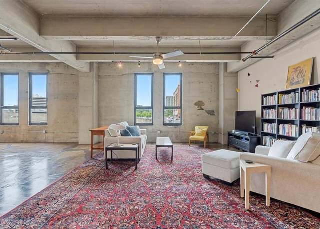 Property at 360 W Pershing Rd #210, Kansas City, MO 64108, 1 bed, 2 baths