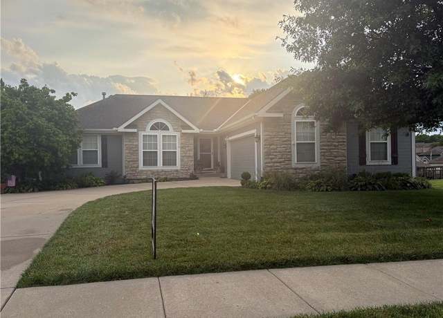 Property at 13670 Wagon Pass Rd, Platte City, MO 64079, 4 beds, 3 baths