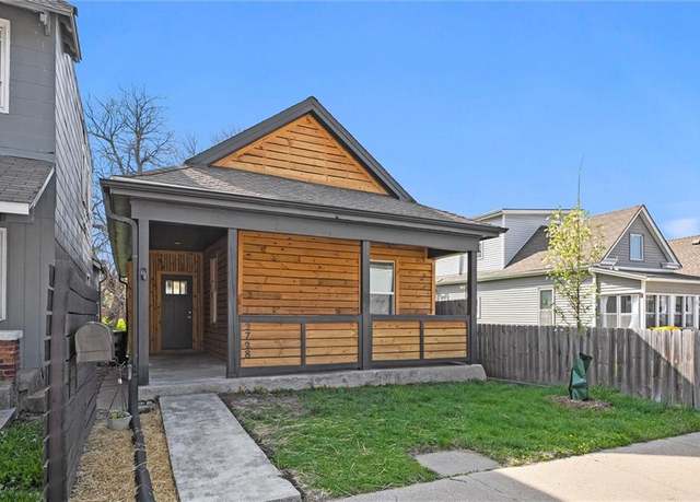Property at 2728 Holly St, Kansas City, MO 64108, 2 beds, 1 bath