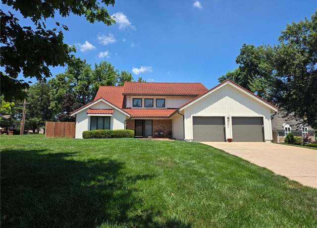 Property at 5490 W 85th Ter, Overland Park, KS 66207, 4 beds, 4 baths