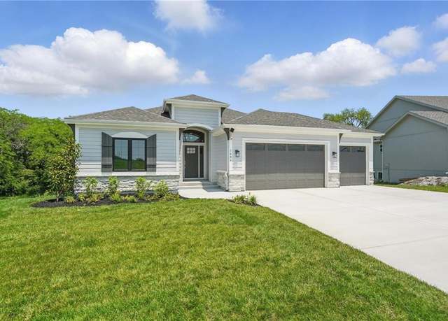Property at 1406 NW 106th Ter, Kansas City, MO 64155, 4 beds, 3.5 baths