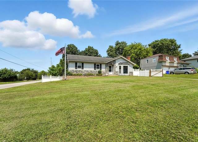Property at 500 E Harold St, Olathe, KS 66061, 3 beds, 2 baths
