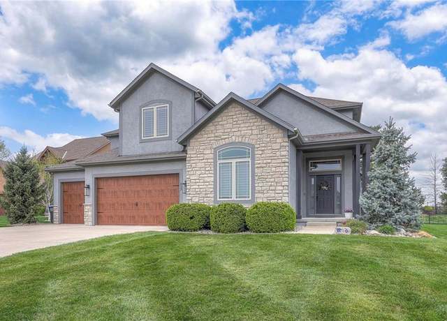 Property at 823 155th Cir, Basehor, KS 66007, 5 beds, 4 baths