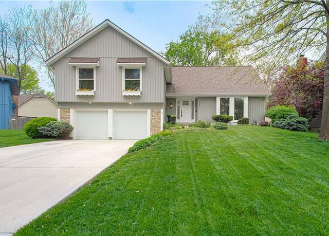 Property at 9328 Alden St, Lenexa, KS 66215, 4 beds, 2.5 baths